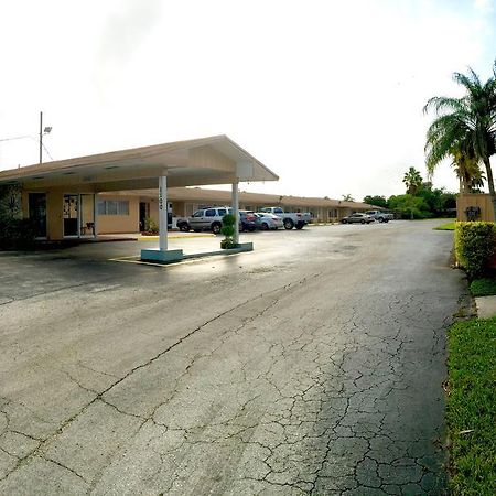Coral Roc Motel Флорида-Сити Экстерьер фото
