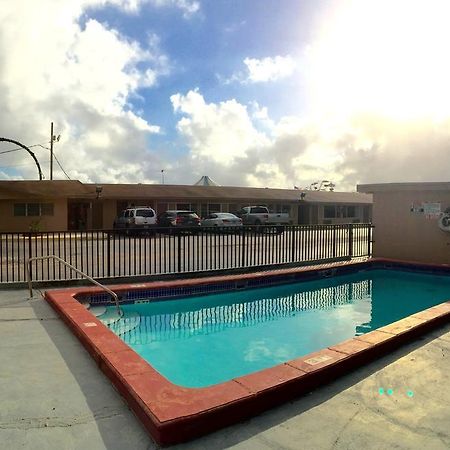Coral Roc Motel Флорида-Сити Экстерьер фото