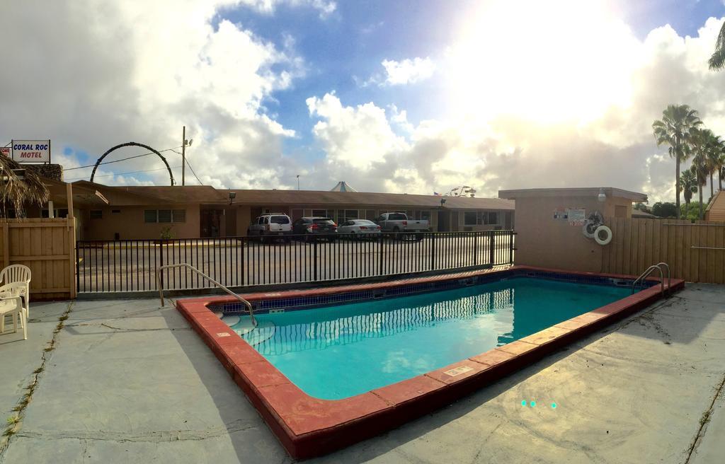 Coral Roc Motel Флорида-Сити Экстерьер фото